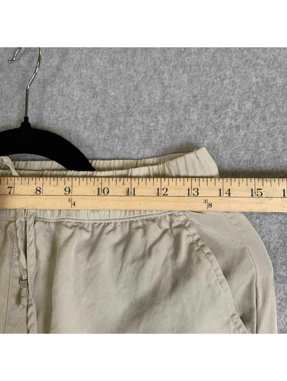 Banana Republic Womens Petite XS Cargo Jogger Pants Tan Pockets 100% Lyocell - Picture 4 of 9